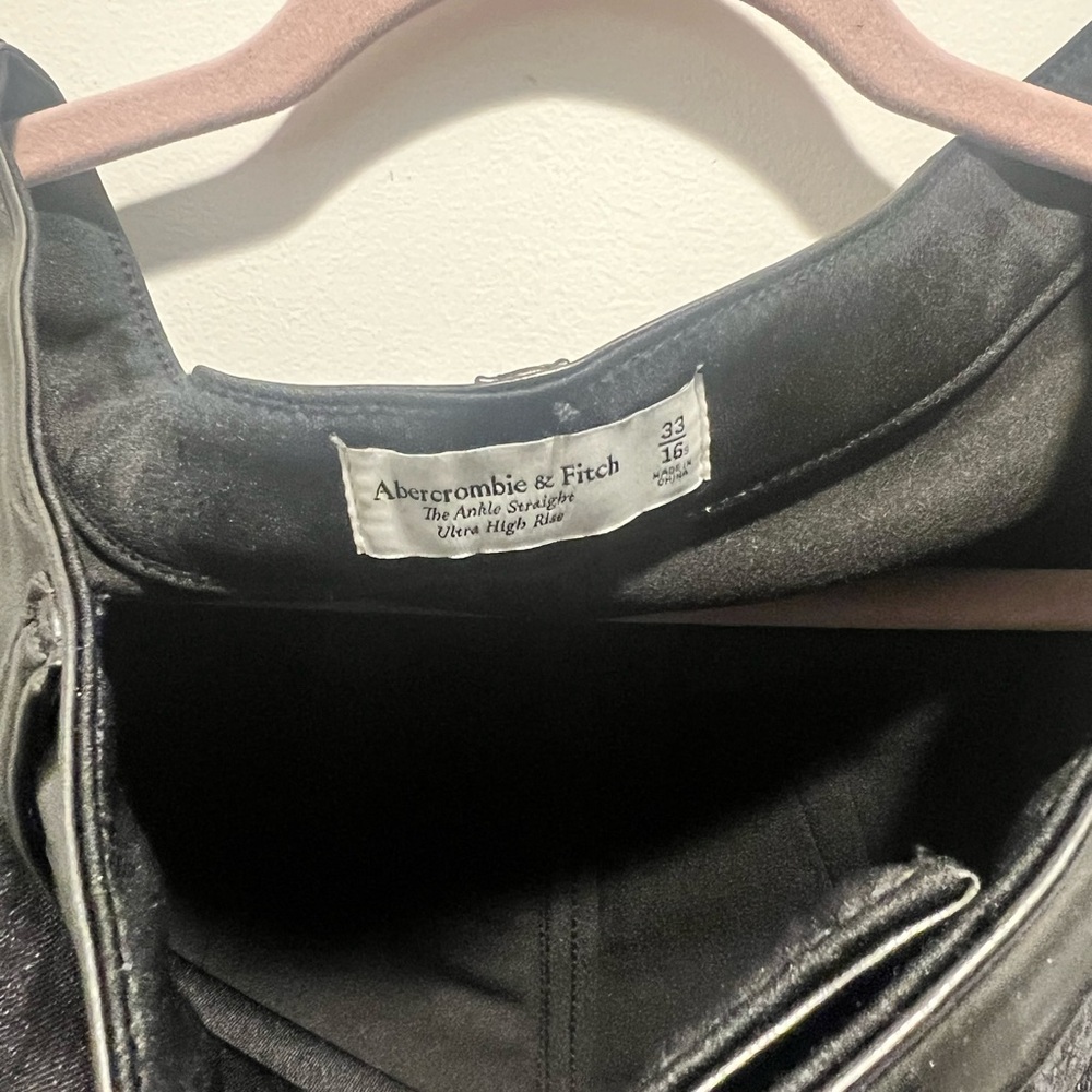 Abercrombie and Fitch: The Ankle Straight Ultra High Rise